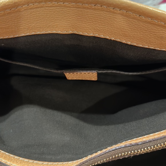 Vintage Celine leather tote with Diamond tooled pattern. 15x6x6.5. Light tan - Picture 6 of 16